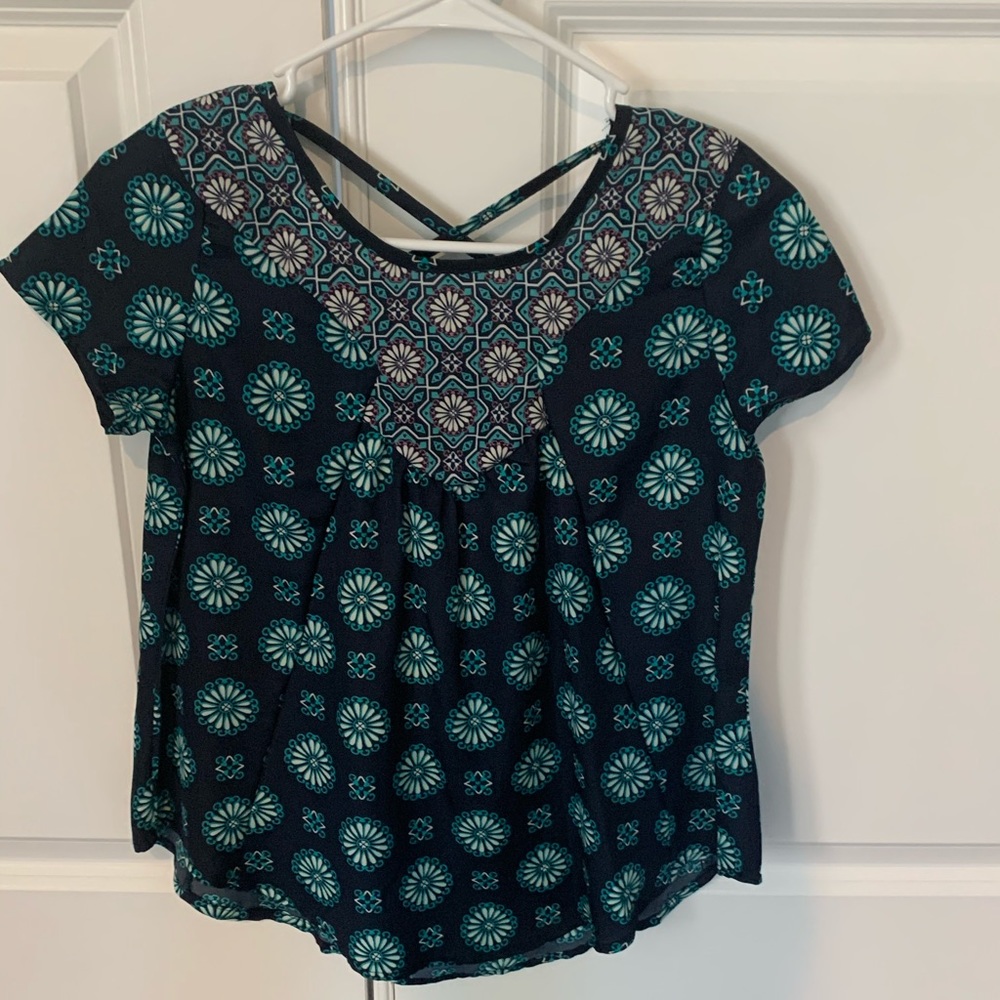 casual and fun shirt!